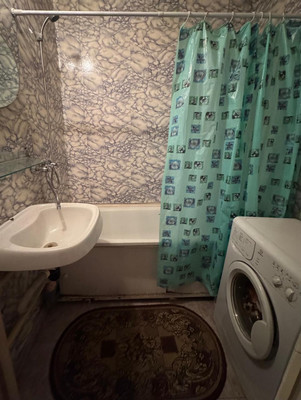 Продам двухкомнатную (2-комн.) квартиру, Сколковское ш, 32к2, Москва г