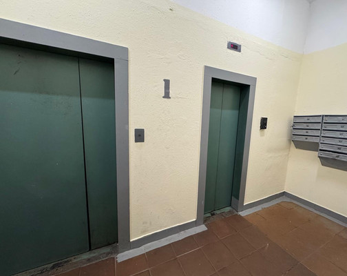 Продам двухкомнатную (2-комн.) квартиру, Сколковское ш, 32к2, Москва г