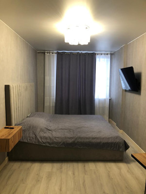 Продам трехкомнатную (3-комн.) квартиру, Завокзальная ул, 6, Великий Новгород г