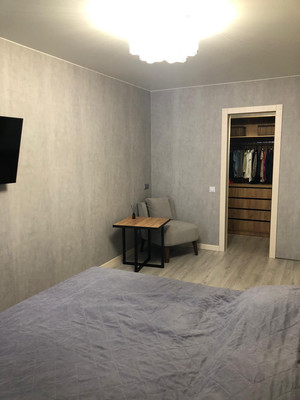 Продам трехкомнатную (3-комн.) квартиру, Завокзальная ул, 6, Великий Новгород г