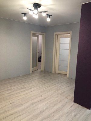 Продам трехкомнатную (3-комн.) квартиру, Завокзальная ул, 6, Великий Новгород г