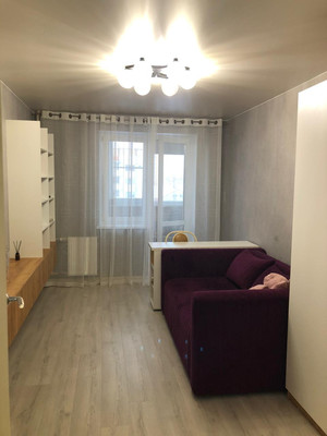 Продам трехкомнатную (3-комн.) квартиру, Завокзальная ул, 6, Великий Новгород г