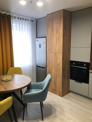 Продам трехкомнатную (3-комн.) квартиру, Завокзальная ул, 6, Великий Новгород г