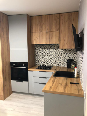 Продам трехкомнатную (3-комн.) квартиру, Завокзальная ул, 6, Великий Новгород г