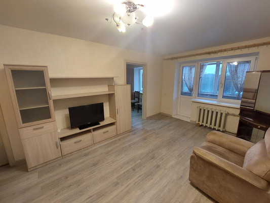 Продам двухкомнатную (2-комн.) квартиру, Октябрьская ул, 34, Великий Новгород г