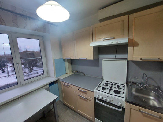 Продам двухкомнатную (2-комн.) квартиру, Октябрьская ул, 34, Великий Новгород г