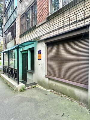 Продам торговое помещение 50 м2, 2-й Муринский пр-кт, 39, Санкт-Петербург г