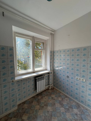 Продам трехкомнатную (3-комн.) квартиру, Воровского ул, 65, Симферополь г