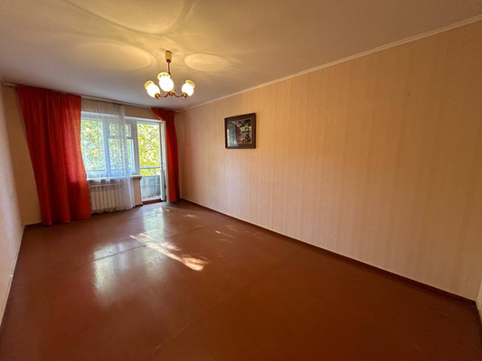 Продам трехкомнатную (3-комн.) квартиру, Воровского ул, 65, Симферополь г