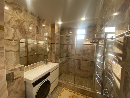 Продам трехкомнатную (3-комн.) квартиру, Донской (Центральный р-н) пер, 22Б/1, Сочи г