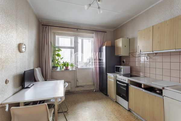 Продам двухкомнатную (2-комн.) квартиру, Академика Пилюгина ул, 14к2, Москва г