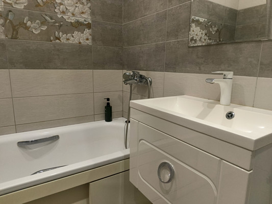 Продам трехкомнатную (3-комн.) квартиру, Платова б-р, 20/17, Ростов-на-Дону г