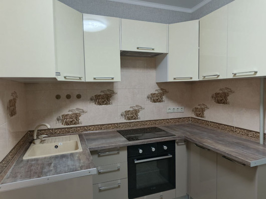 Продам трехкомнатную (3-комн.) квартиру, Магнитогорская ул, 1В, Ростов-на-Дону г