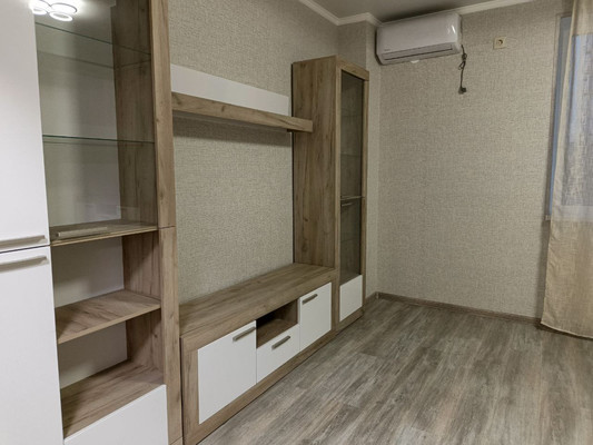 Продам трехкомнатную (3-комн.) квартиру, Магнитогорская ул, 1В, Ростов-на-Дону г