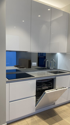 Продам однокомнатную (1-комн.) квартиру, 1-й Красногвардейский проезд, 22, Москва г