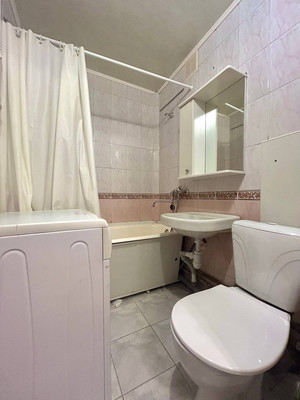 Продам двухкомнатную (2-комн.) квартиру, Тихорецкий пр-кт, 9Ак8, Санкт-Петербург г