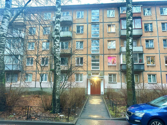 Продам двухкомнатную (2-комн.) квартиру, Тихорецкий пр-кт, 9Ак8, Санкт-Петербург г