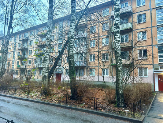 Продам двухкомнатную (2-комн.) квартиру, Тихорецкий пр-кт, 9Ак8, Санкт-Петербург г