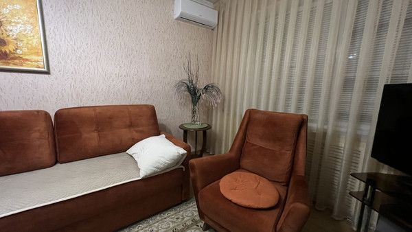 Продам двухкомнатную (2-комн.) квартиру, Кулиева пр-кт, 6, Нальчик г