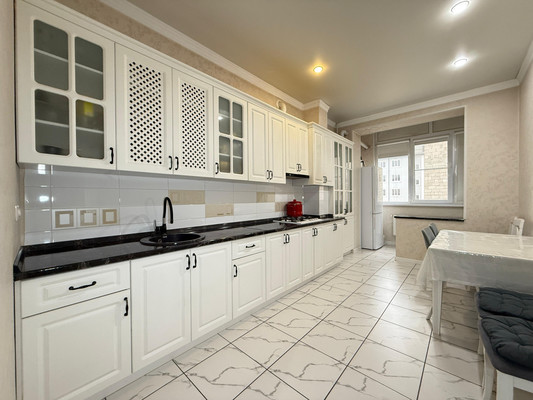 Продам трехкомнатную (3-комн.) квартиру, 2-я Надречная ул, 128к8, Нальчик г