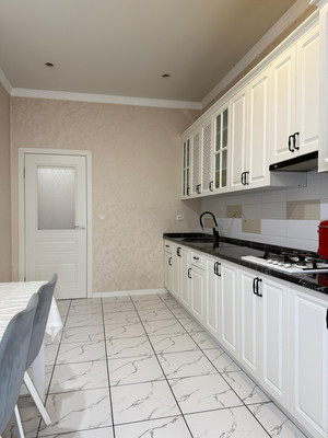 Продам трехкомнатную (3-комн.) квартиру, 2-я Надречная ул, 128к8, Нальчик г