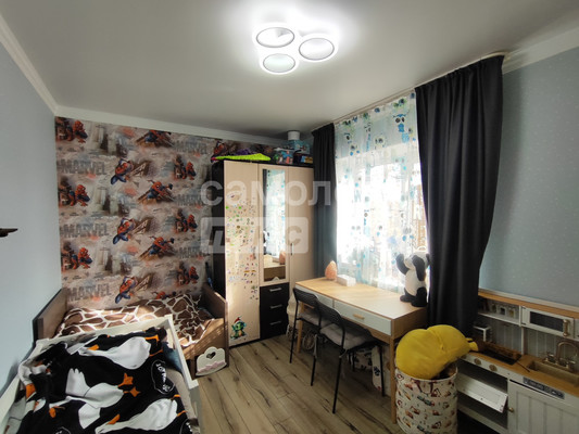 Продам трехкомнатную (3-комн.) квартиру, Красная ул, 168, Полтавская ст-ца