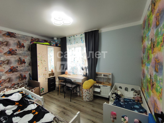 Продам трехкомнатную (3-комн.) квартиру, Красная ул, 168, Полтавская ст-ца