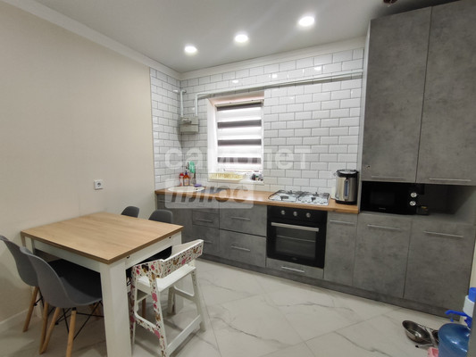 Продам трехкомнатную (3-комн.) квартиру, Красная ул, 168, Полтавская ст-ца