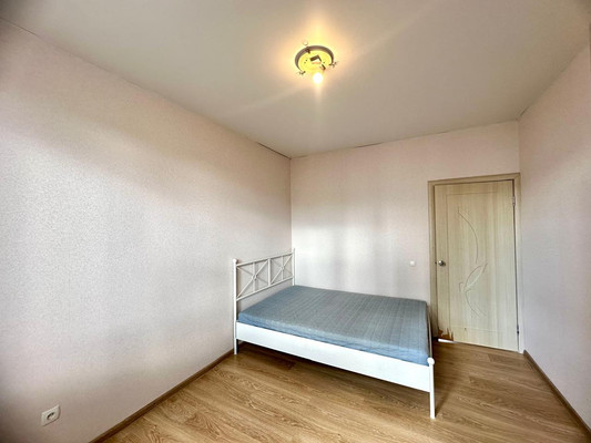 Продам двухкомнатную (2-комн.) квартиру, Жданова ул, 15, Ростов-на-Дону г