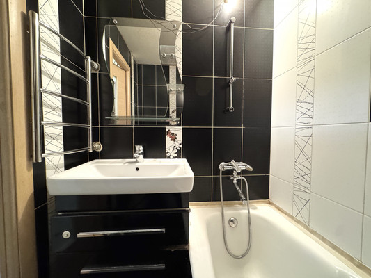 Продам однокомнатную (1-комн.) квартиру, Тореза пр-кт, 43, Санкт-Петербург г