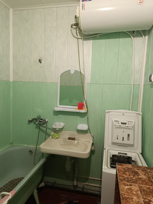 Продам однокомнатную (1-комн.) квартиру, Батурина ул, 44, Симферополь г