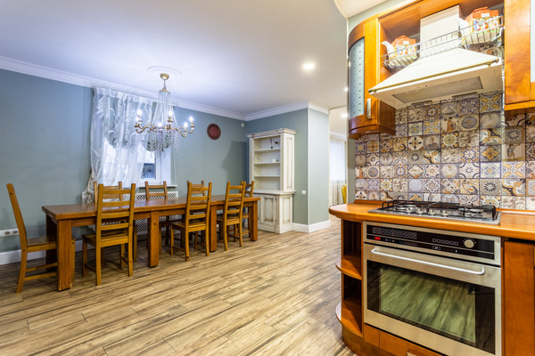 Продам дом, 4-й Советский пр-кт, 6, Отрадное г, 0 км от города