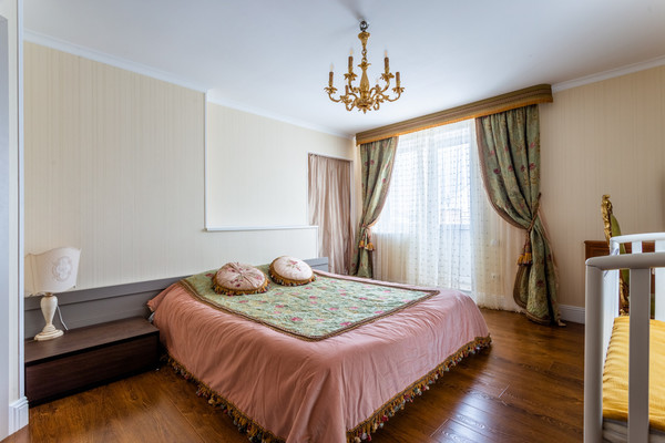 Продам дом, 4-й Советский пр-кт, 6, Отрадное г, 0 км от города