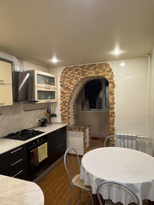 Продам трехкомнатную (3-комн.) квартиру, Малоземельская ул, 21, Новороссийск г