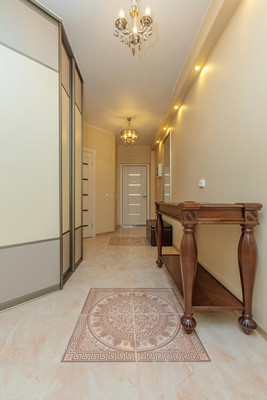 Продам двухкомнатную (2-комн.) квартиру, Ленинградская (Новый Оккервиль мкр) ул, 9/8, Кудрово г