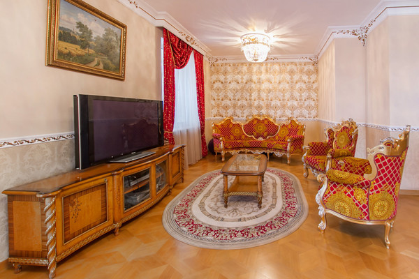 Продам многокомнатную квартиру, 20-летия ВЛКСМ ул, 49, Воронеж г