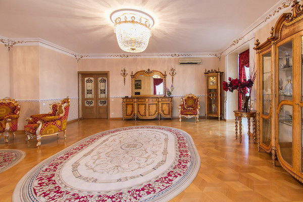 Продам многокомнатную квартиру, 20-летия ВЛКСМ ул, 49, Воронеж г