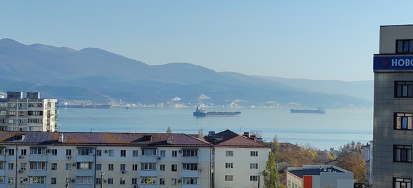 Продам трехкомнатную (3-комн.) квартиру, Пархоменко ул, 53к1, Новороссийск г