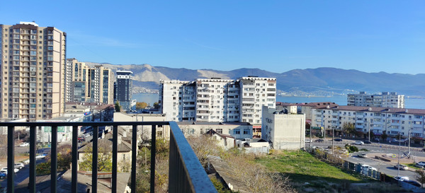 Продам трехкомнатную (3-комн.) квартиру, Пархоменко ул, 53к1, Новороссийск г