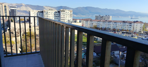 Продам трехкомнатную (3-комн.) квартиру, Пархоменко ул, 53к1, Новороссийск г