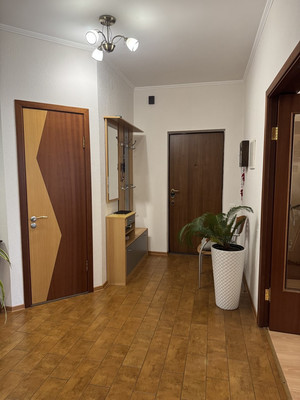 Продам трехкомнатную (3-комн.) квартиру, Имени Адмирала Серебрякова наб, 61А, Новороссийск г