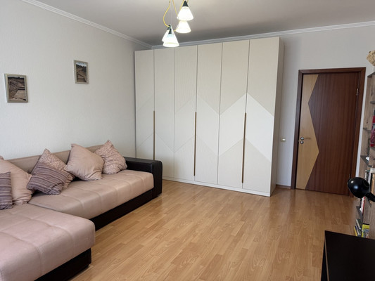 Продам трехкомнатную (3-комн.) квартиру, Имени Адмирала Серебрякова наб, 61А, Новороссийск г