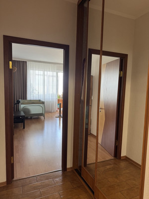 Продам трехкомнатную (3-комн.) квартиру, Имени Адмирала Серебрякова наб, 61А, Новороссийск г