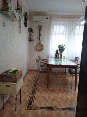 Продам трехкомнатную (3-комн.) квартиру, Имени Адмирала Серебрякова наб, 61А, Новороссийск г