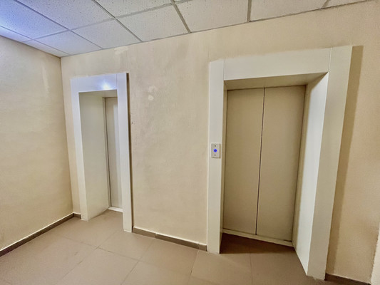 Продам двухкомнатную (2-комн.) квартиру, Сокольская ул, 10б, Пермь г