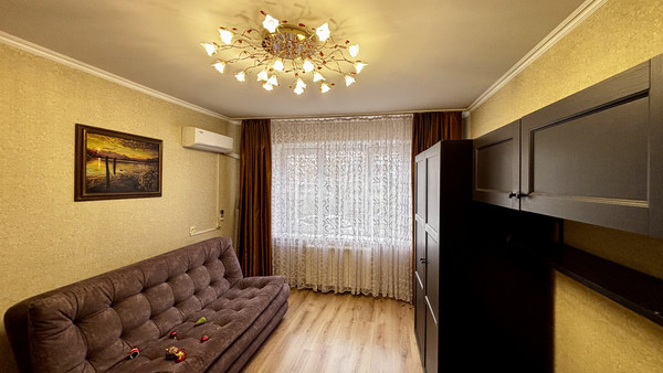 Сдам трехкомнатную (3-комн.) квартиру, Вишневая ул, 3, Крымск г