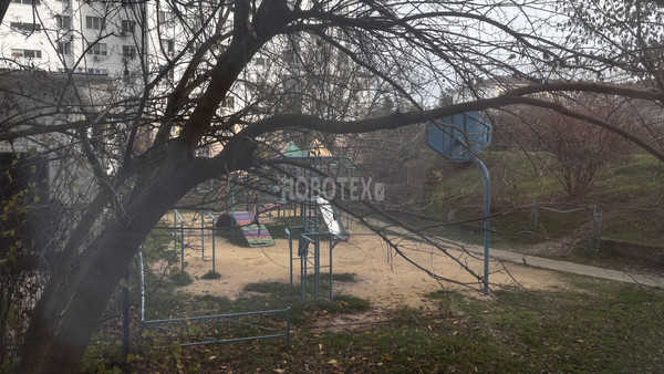 Сдам трехкомнатную (3-комн.) квартиру, Вишневая ул, 3, Крымск г