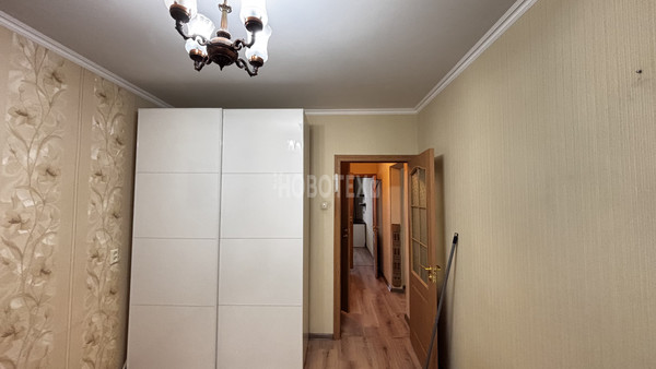 Сдам трехкомнатную (3-комн.) квартиру, Вишневая ул, 3, Крымск г