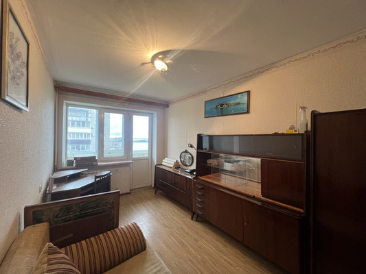 Продам трехкомнатную (3-комн.) квартиру, им. Матэ Залки ул, 21, Симферополь г