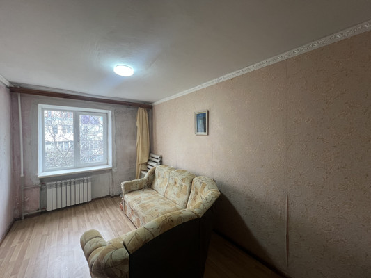 Продам трехкомнатную (3-комн.) квартиру, им. Матэ Залки ул, 21, Симферополь г